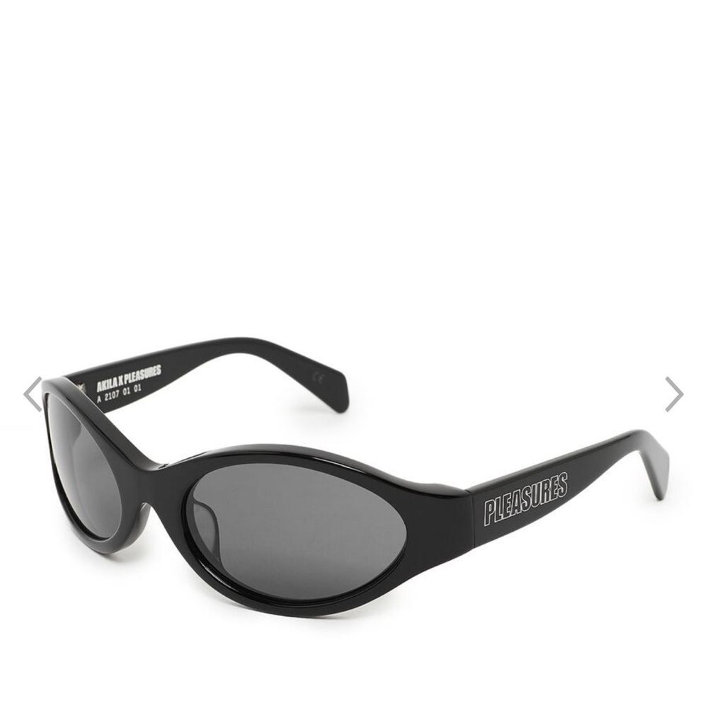 Pleasures x Akila sunglasses